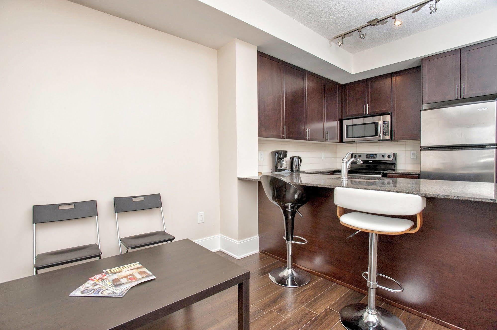 Life Suites Luxury Downtown Condos Toronto Zewnętrze zdjęcie