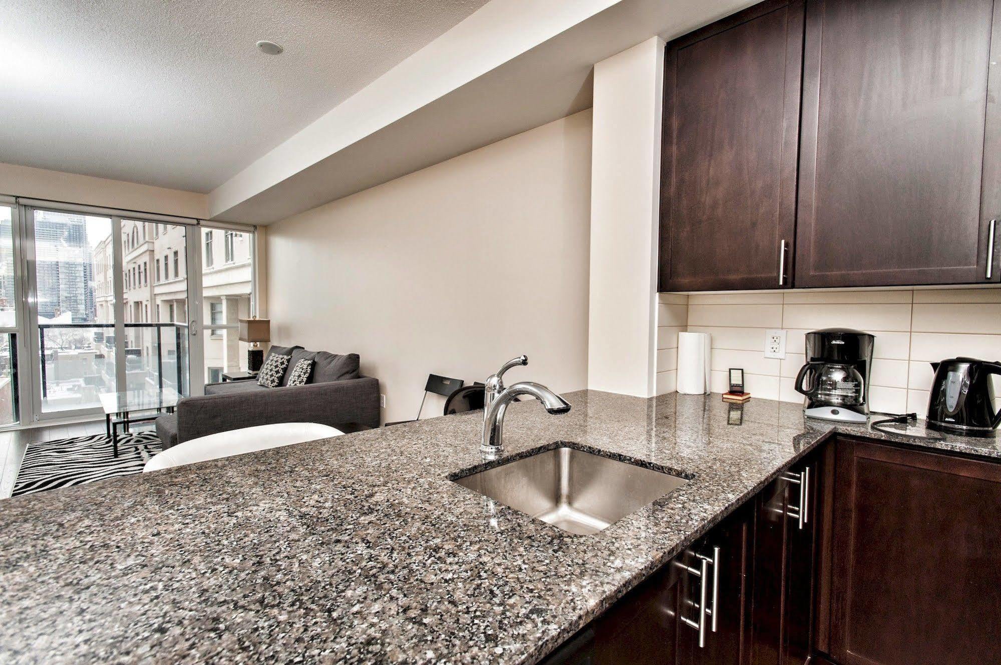 Life Suites Luxury Downtown Condos Toronto Zewnętrze zdjęcie